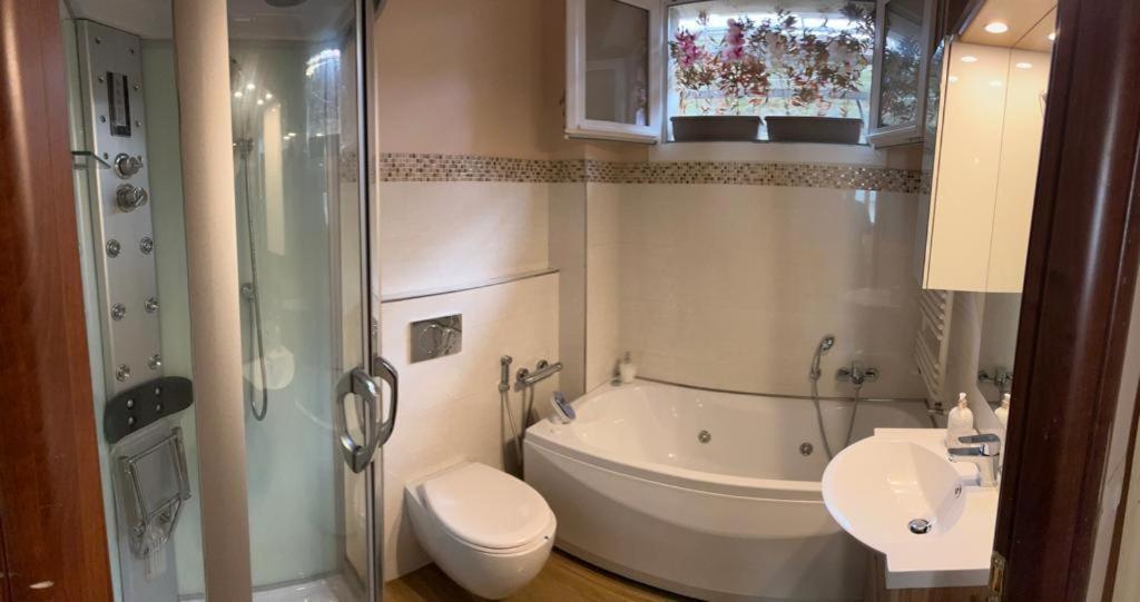 Bellaria Casa Indipendente-Giardino Privato-Free Parking-Wifi-Strategic Location 5 Terre-Portofino Apartment Rapallo Luaran gambar